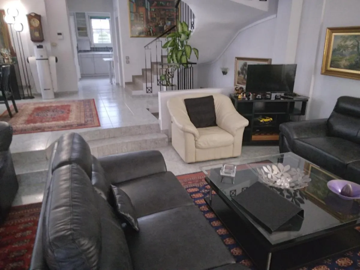 Villa In Panorama, Thessaloniki, With A Swimming Pool. Host: Mr. George  Thessaloniki